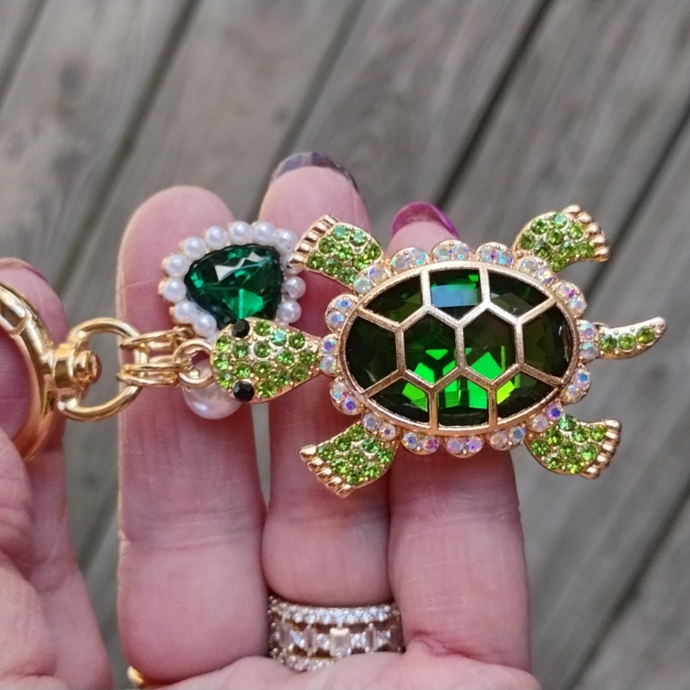 Green rhinestone heart turtle bag charm keychain